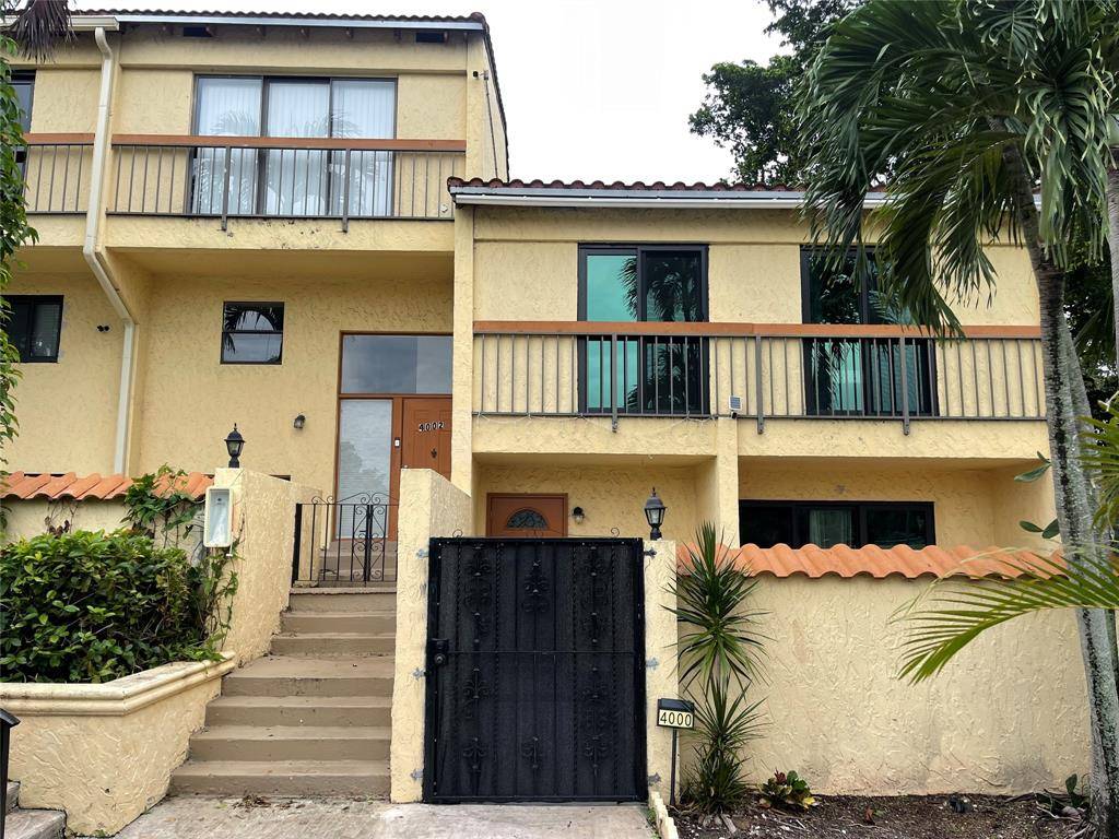 4000 Del Rio Way, Fort Lauderdale, FL 33351