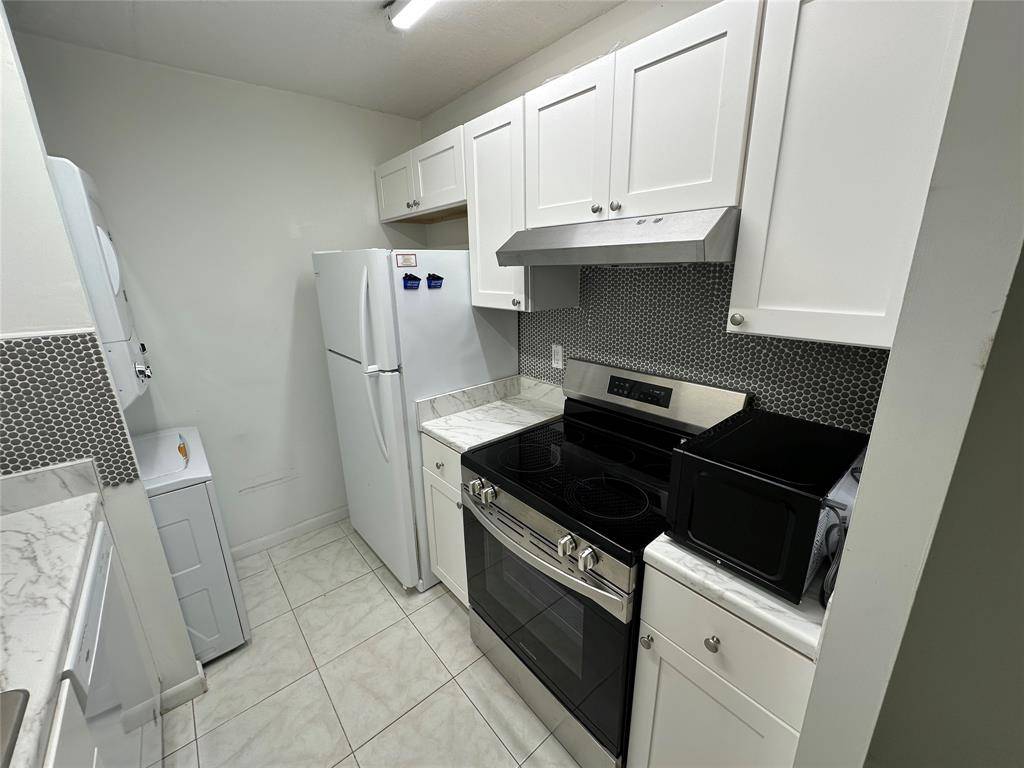 Coral Springs, FL 33071,10222 Twin Lakes Dr #10222