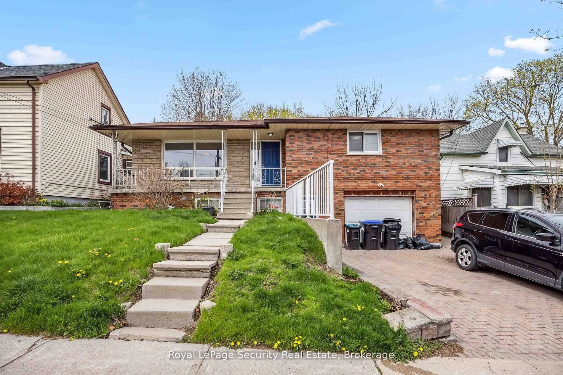 97 John ST E #2, Bradford West Gwillimbury, ON L3Z 2B1