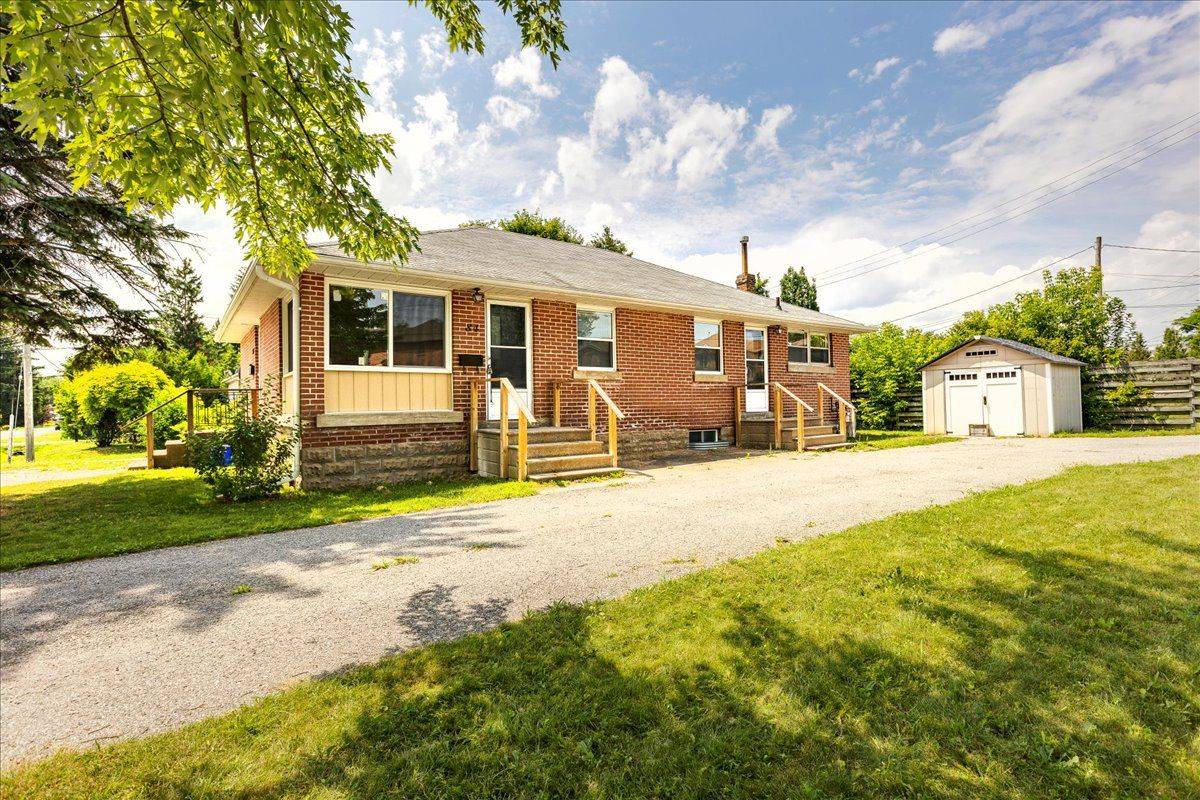 84 Metro RD N, Georgina, ON L4P 1C4