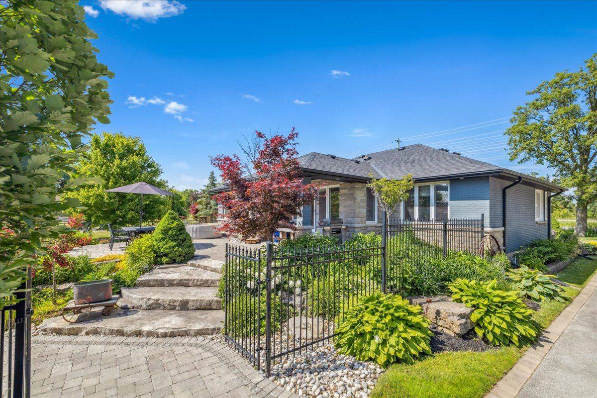 4402 Tremaine RD, Milton, ON L9T 2Y1