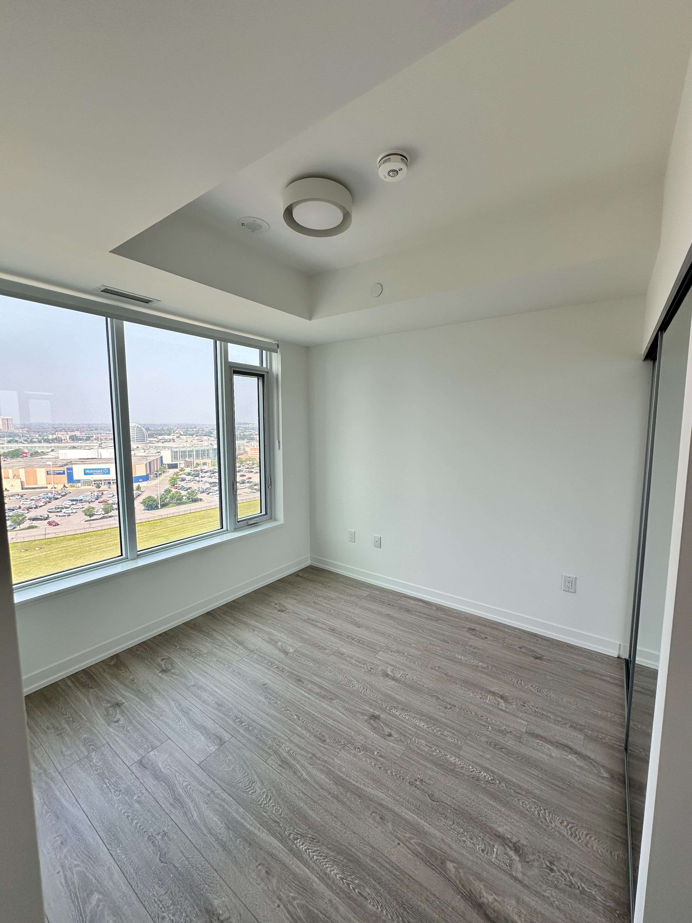 Mississauga, ON L5M 2T1,2485 Eglinton AVE W #1422