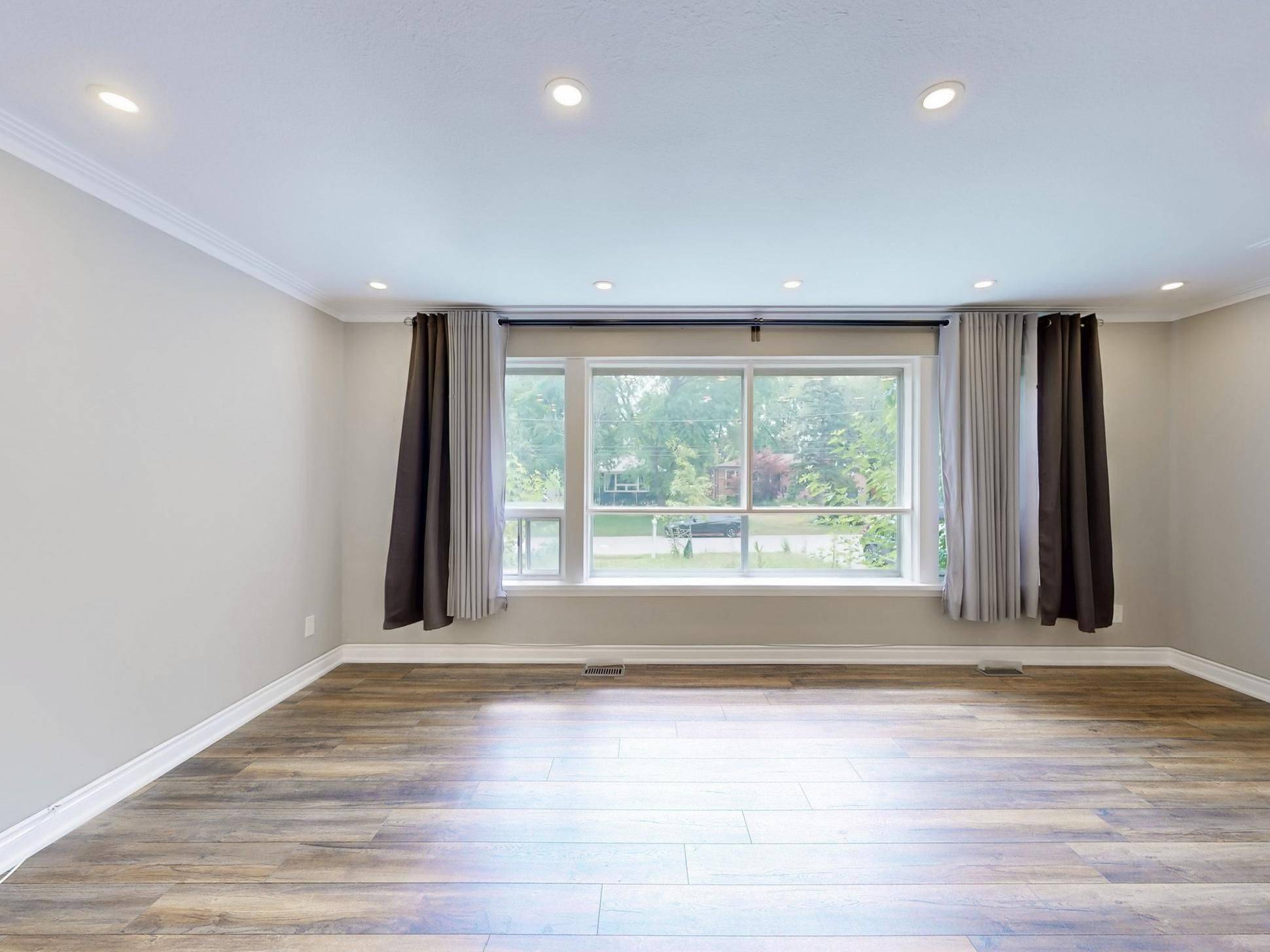 Mississauga, ON L5J 2K7,1821 Christopher RD