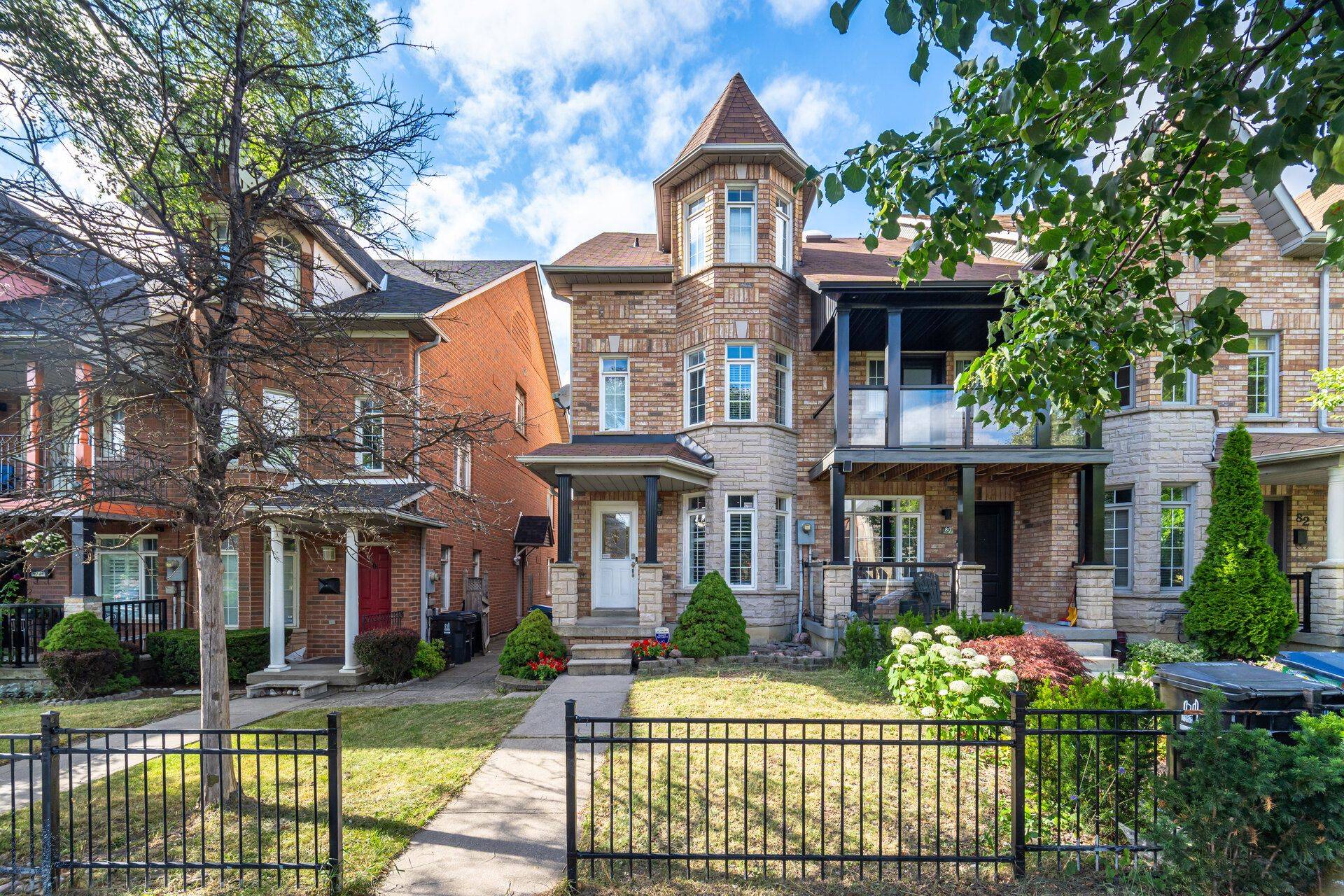 Toronto W04, ON M6L 3G1,78 Rory RD