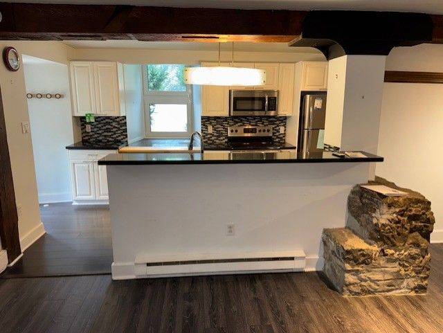 Carleton Place, ON K7C 1T6,49 Mill ST #1