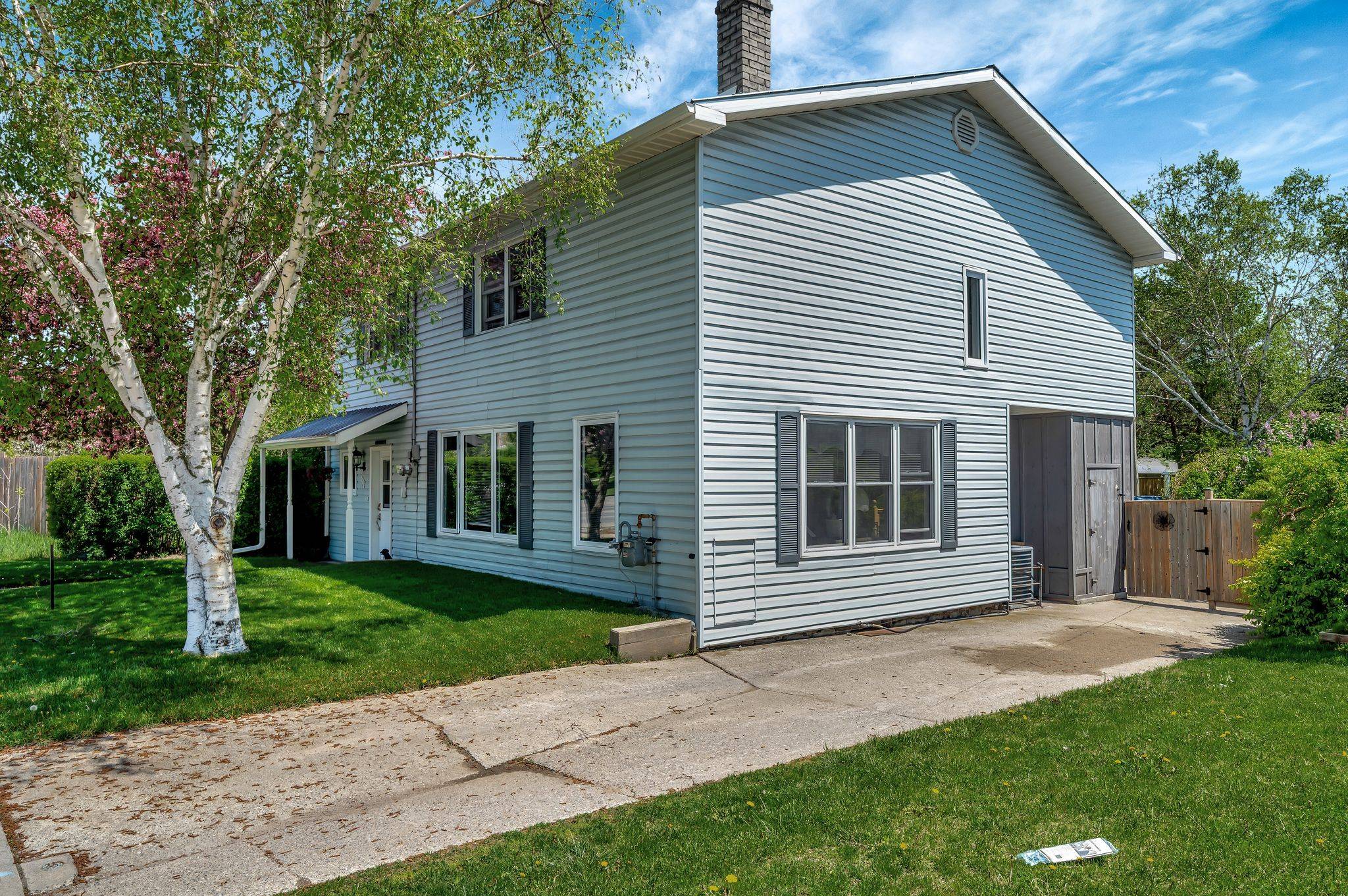 Prince Edward County, ON K0K 2T0,31 Lake ST