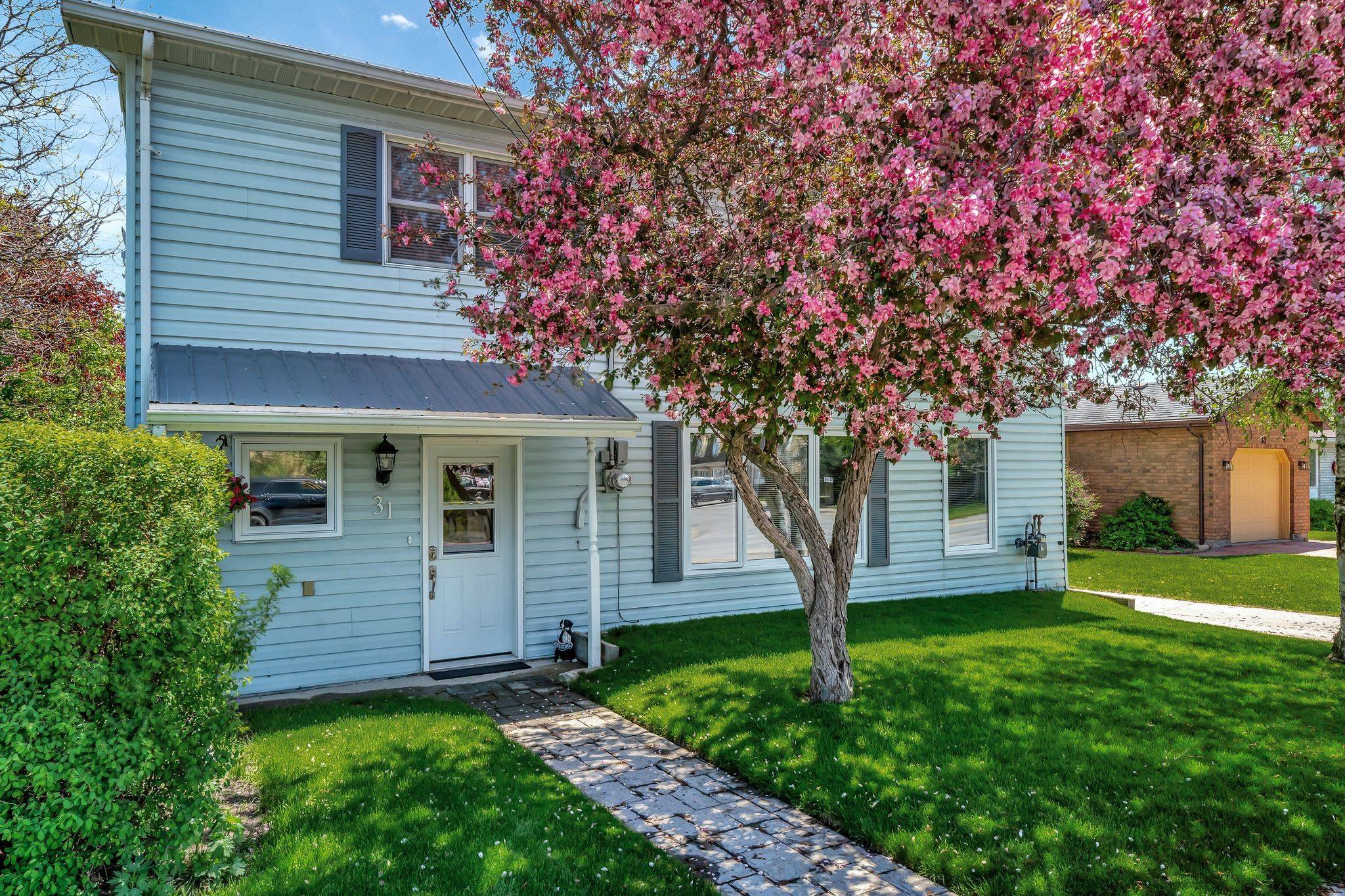 Prince Edward County, ON K0K 2T0,31 Lake ST