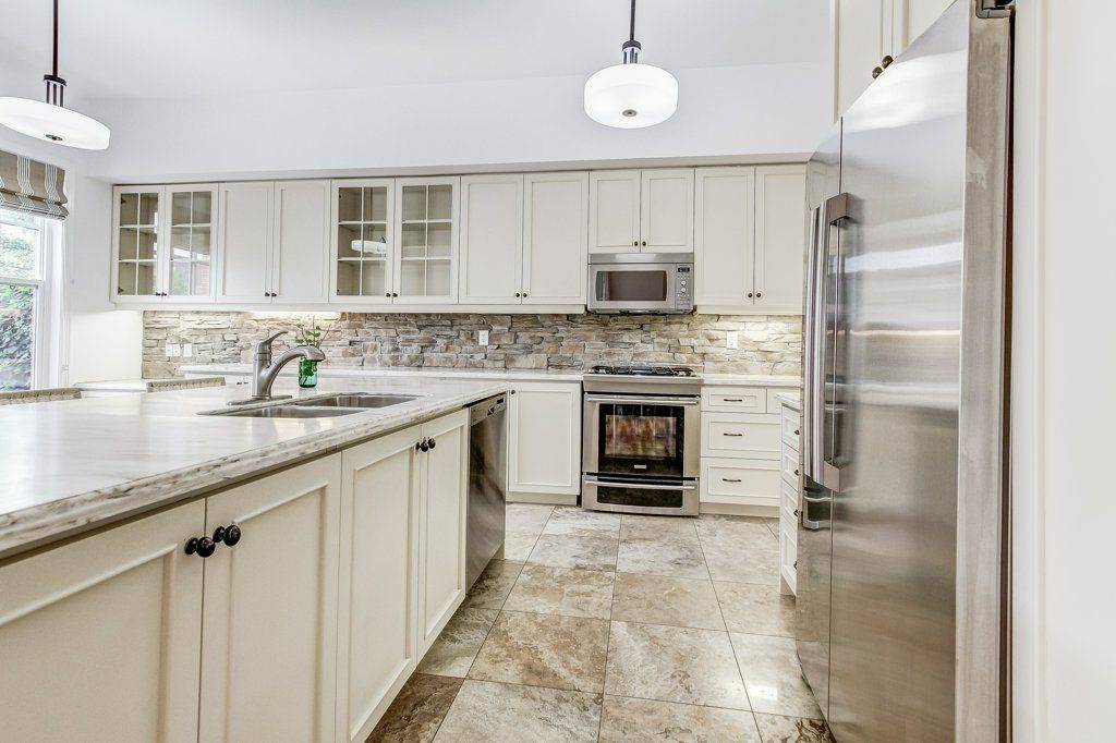 Niagara-on-the-lake, ON L0S 1J0,86 GARRISON VILLAGE DR