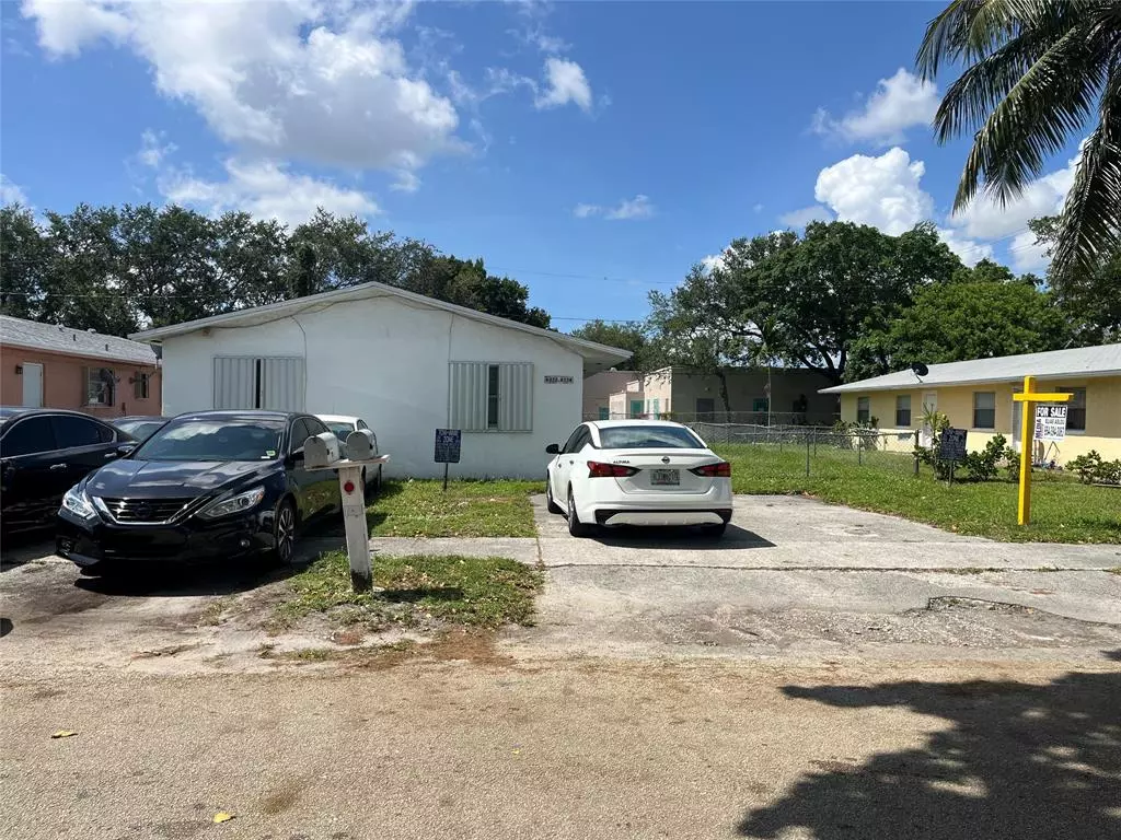 Hollywood, FL 33024,6332-6334 Polk St
