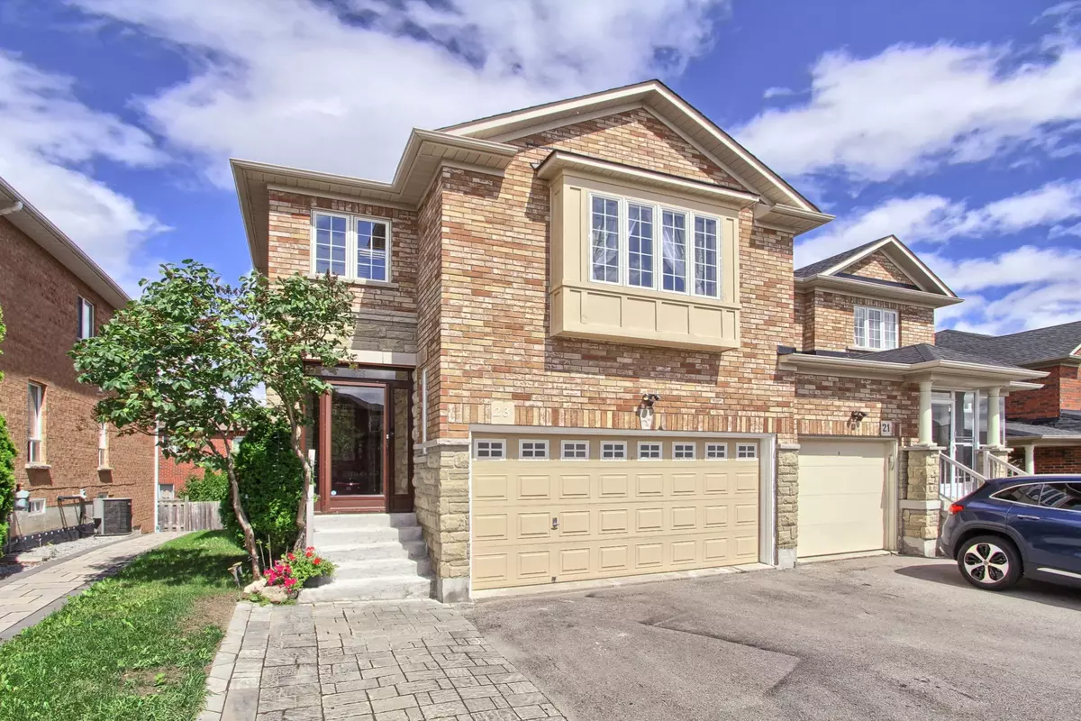 Richmond Hill, ON L4S 0A7,23 Maffey CRES E