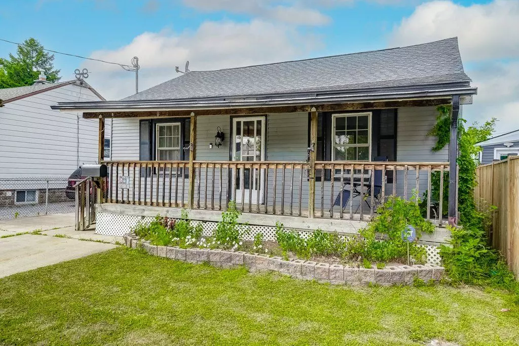 St. Catharines, ON L2S 1Z8,4 Hilda ST