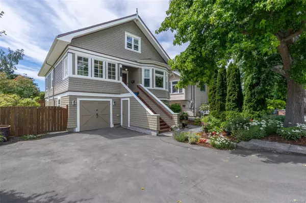 Victoria, BC V8R 2B3,1539 Bay St