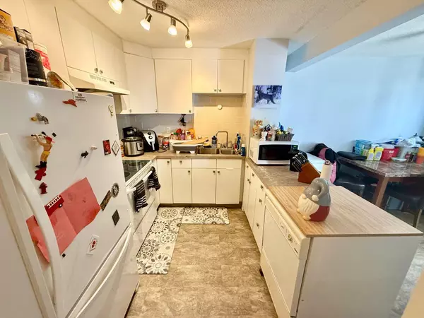 Hinton, AB T7V1C5,110 TAMARACK AVE #22
