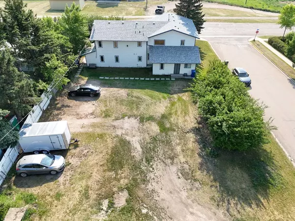 204 1 AVE SE, Three Hills, AB T0M 2A0