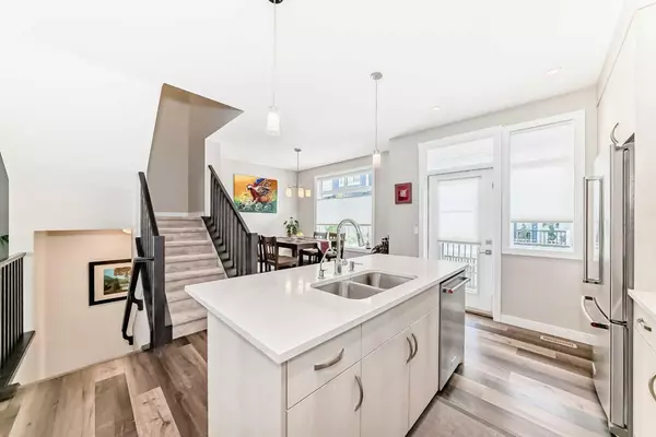 Calgary, AB T3H1Y1,209 Wentworth ROW SW