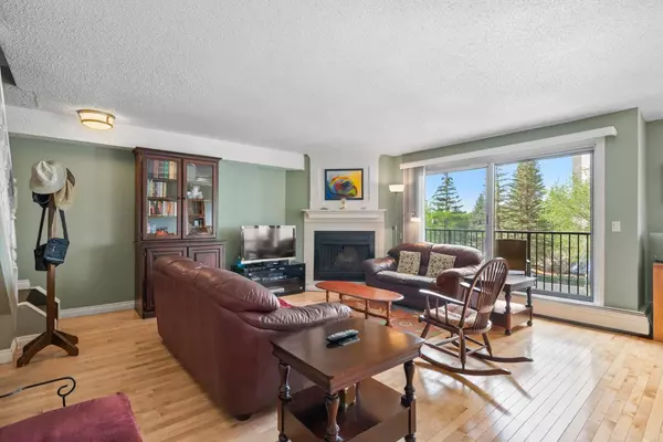 Calgary, AB T2P 0H1,821 3 AVE SW #25
