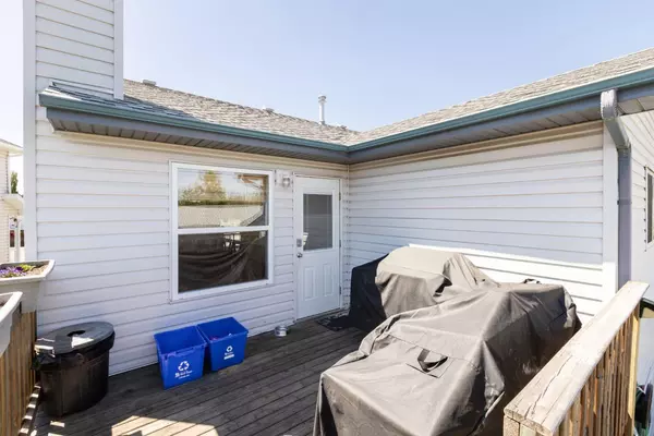 Red Deer, AB T4R3C2,228 Deschner Close