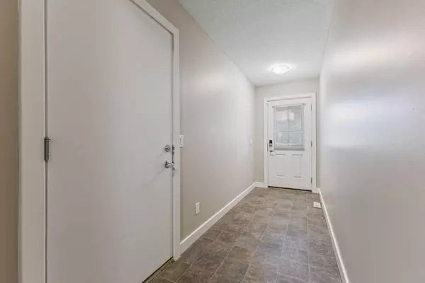 Calgary, AB T3R 0Z8,122 Sage Hill GRV Northwest