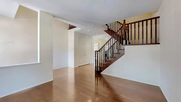 Whitby, ON L1M 0B6,302 Montgomery AVE