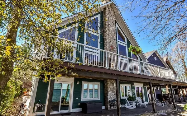 Severn, ON L3V 0T9,3931 MENOKE BEACH RD