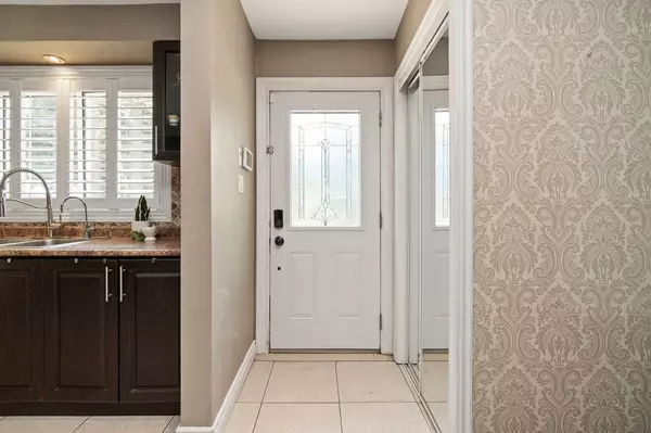 Milton, ON L9T 2S4,107 Court ST N