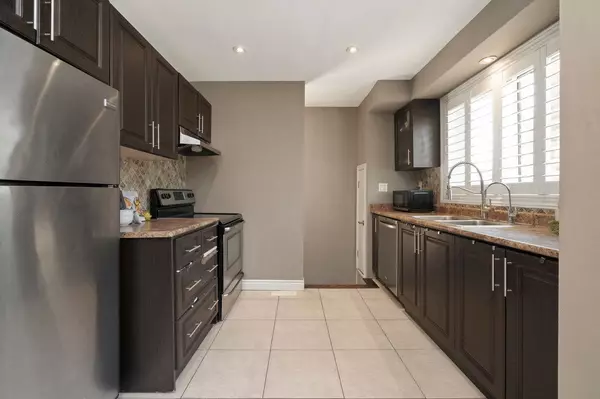 Milton, ON L9T 2S4,107 Court ST N