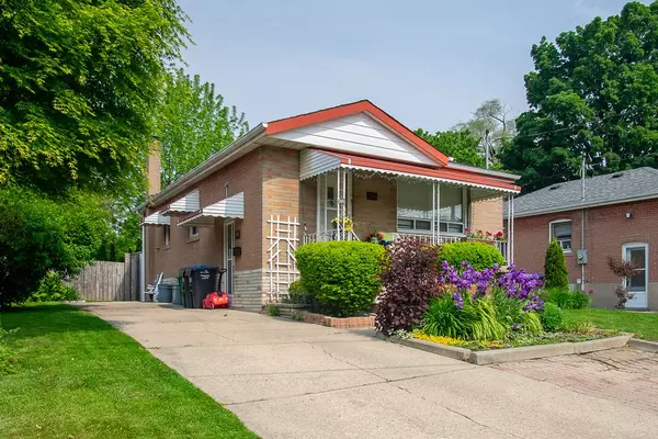 Mississauga, ON L5H 1L6,208 Queen ST W #Lower