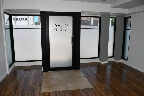 Toronto W02, ON M6G 3B8,236 Christie ST #Main