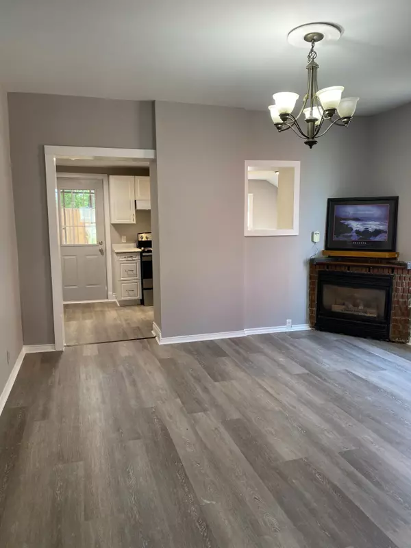 Peterborough Central, ON K9J 2N7,297 Sherbrooke ST