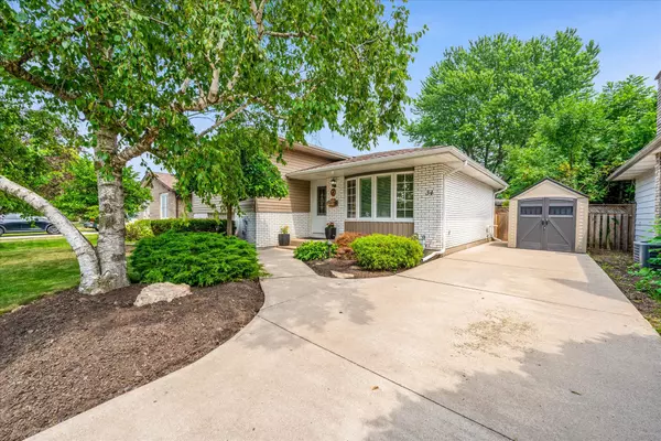 Welland, ON L3C 1W3,34 Trelawn Pkwy