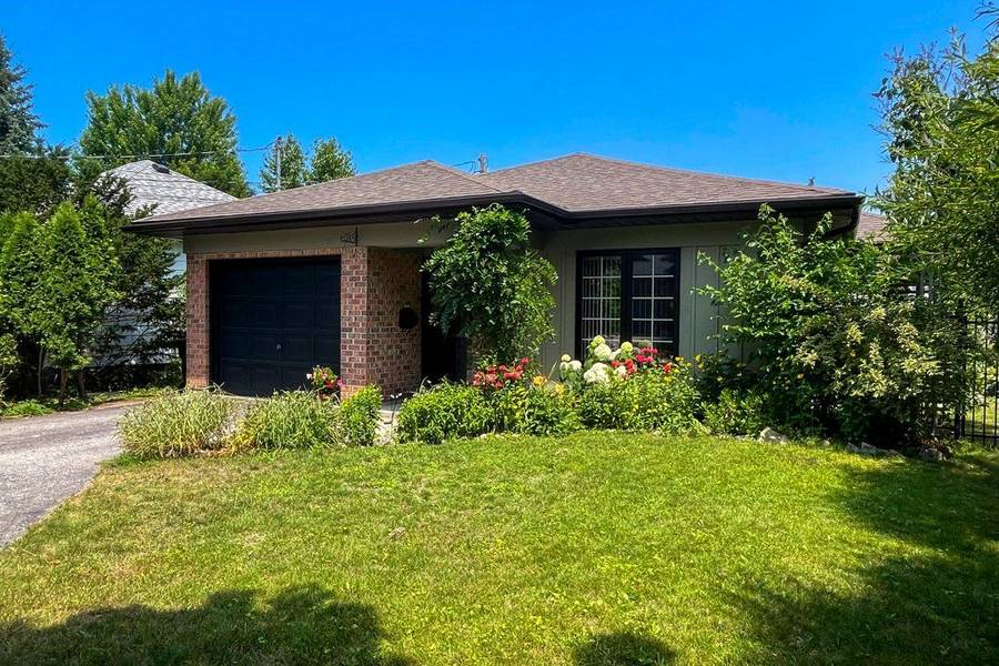 115 Robinson ST, Collingwood, ON L9Y 3M2