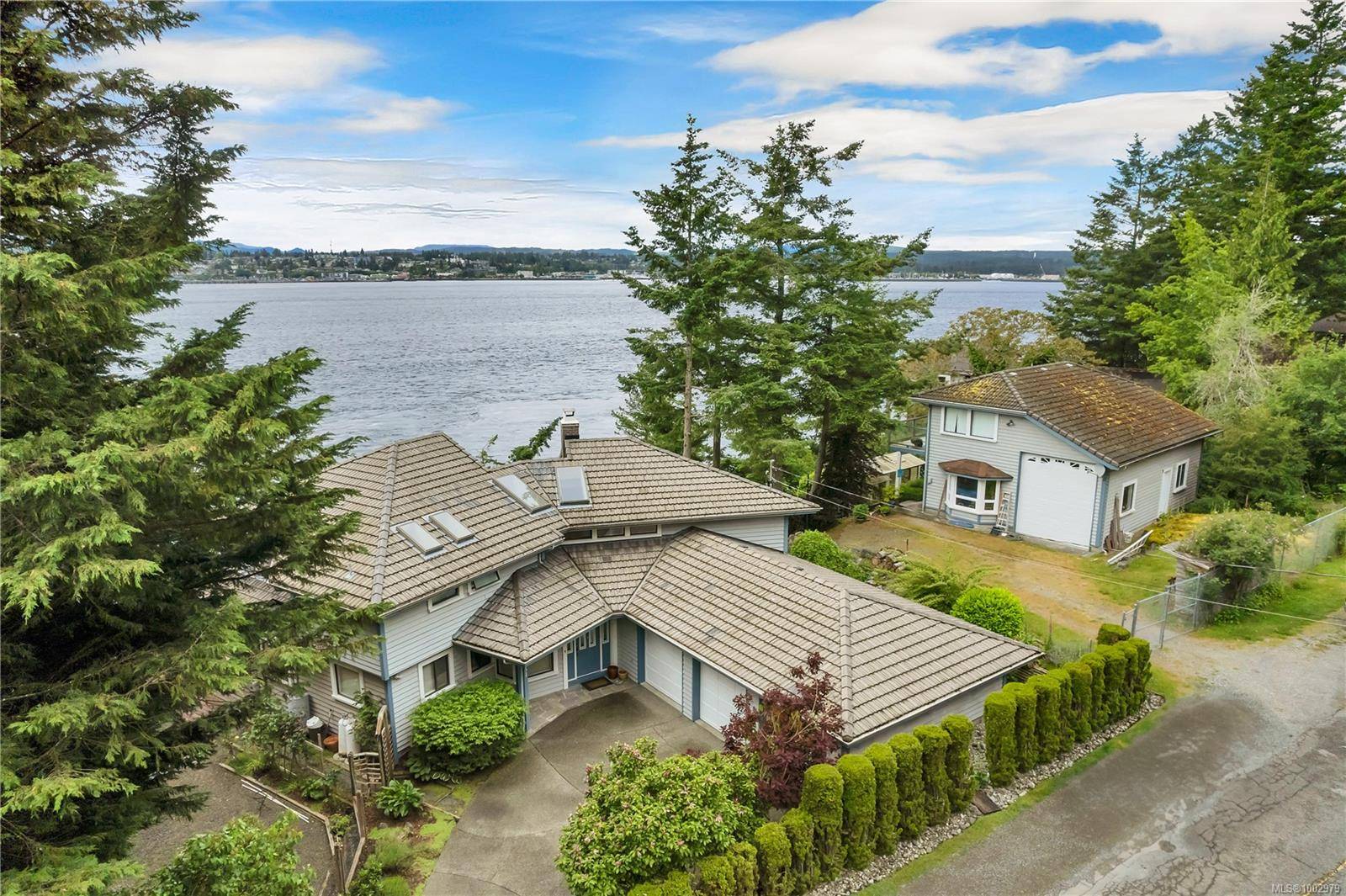 751 Noble Rd, Quadra Island, BC V0P 1N0