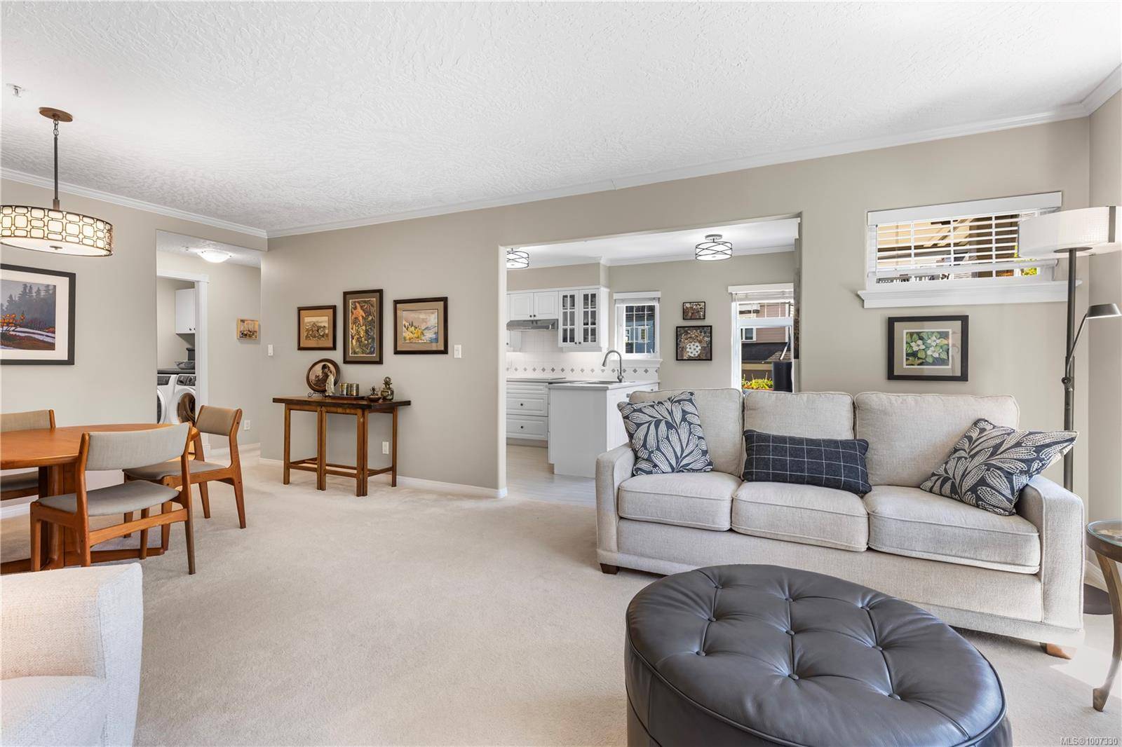Saanich, BC V8X 4Y7,4490 Chatterton Way #124