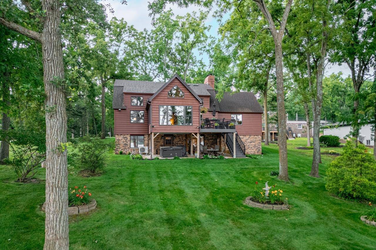 1926 Dawn Point, Lake Summerset, IL 61019