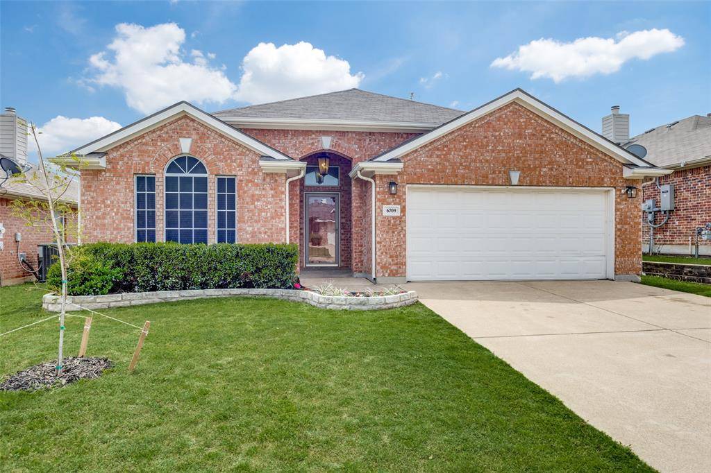 6709 Chalk River Drive, Fort Worth, TX 76179