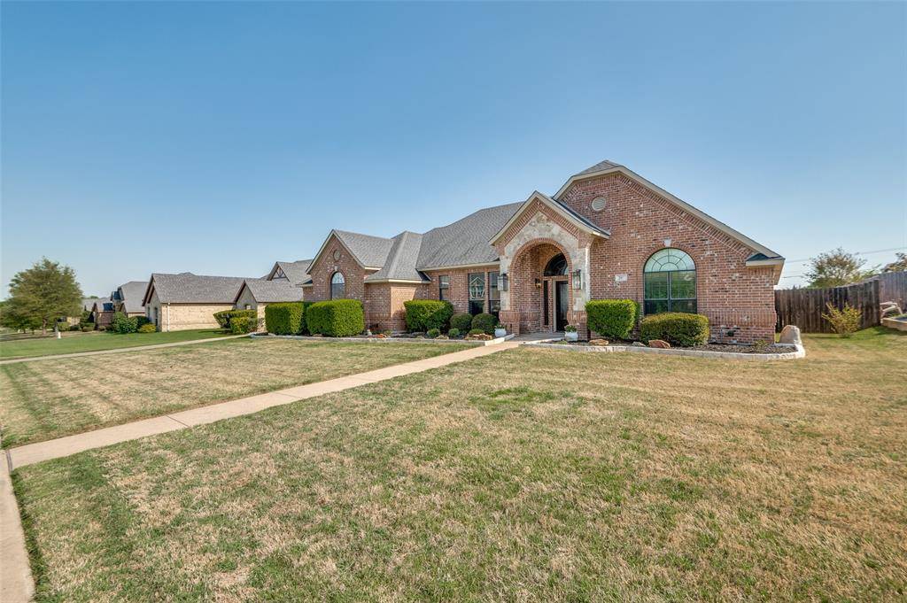 207 White Rock Court, Red Oak, TX 75154