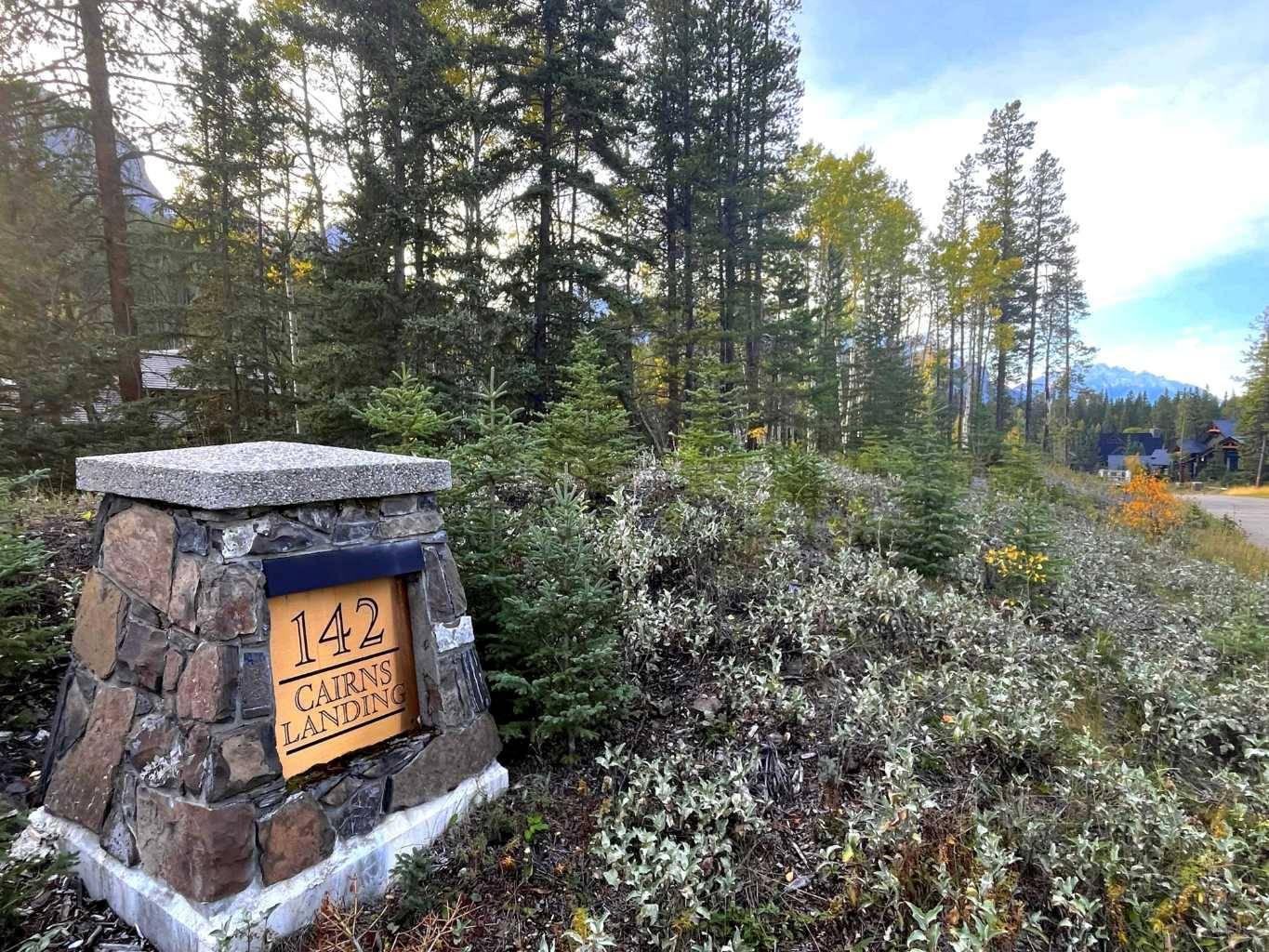 142 Cairns LNDG, Canmore, AB T1W 3J9