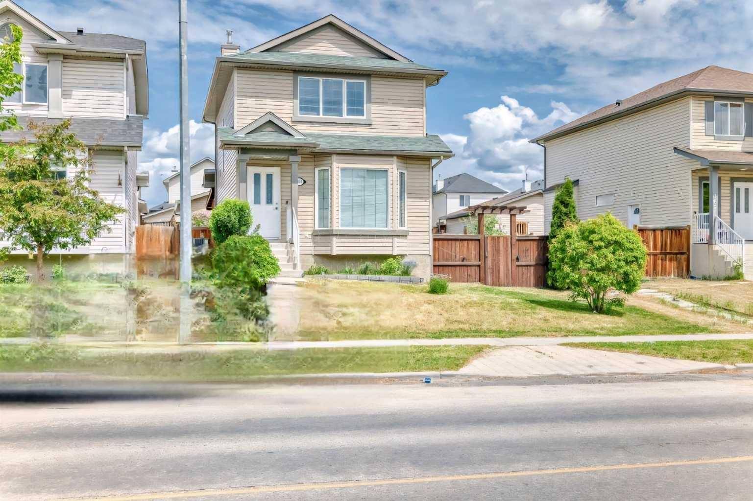 Calgary, AB T3J 5G3,160 Taradale DR NE