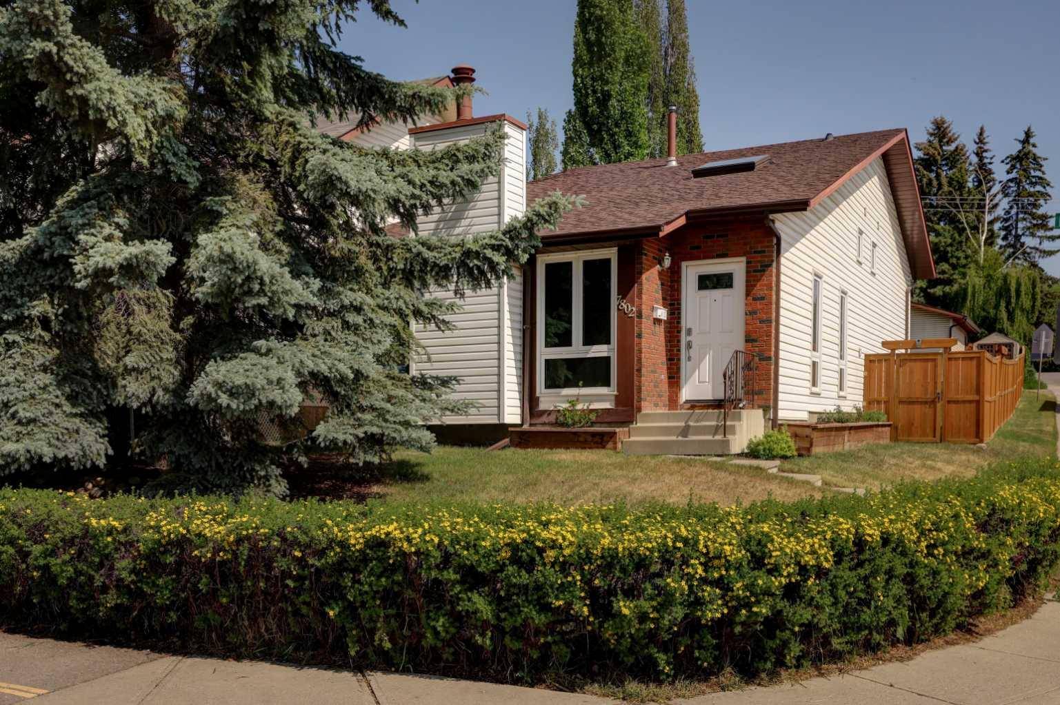 Calgary, AB T3G1X8,7802 Ranchview DR NW