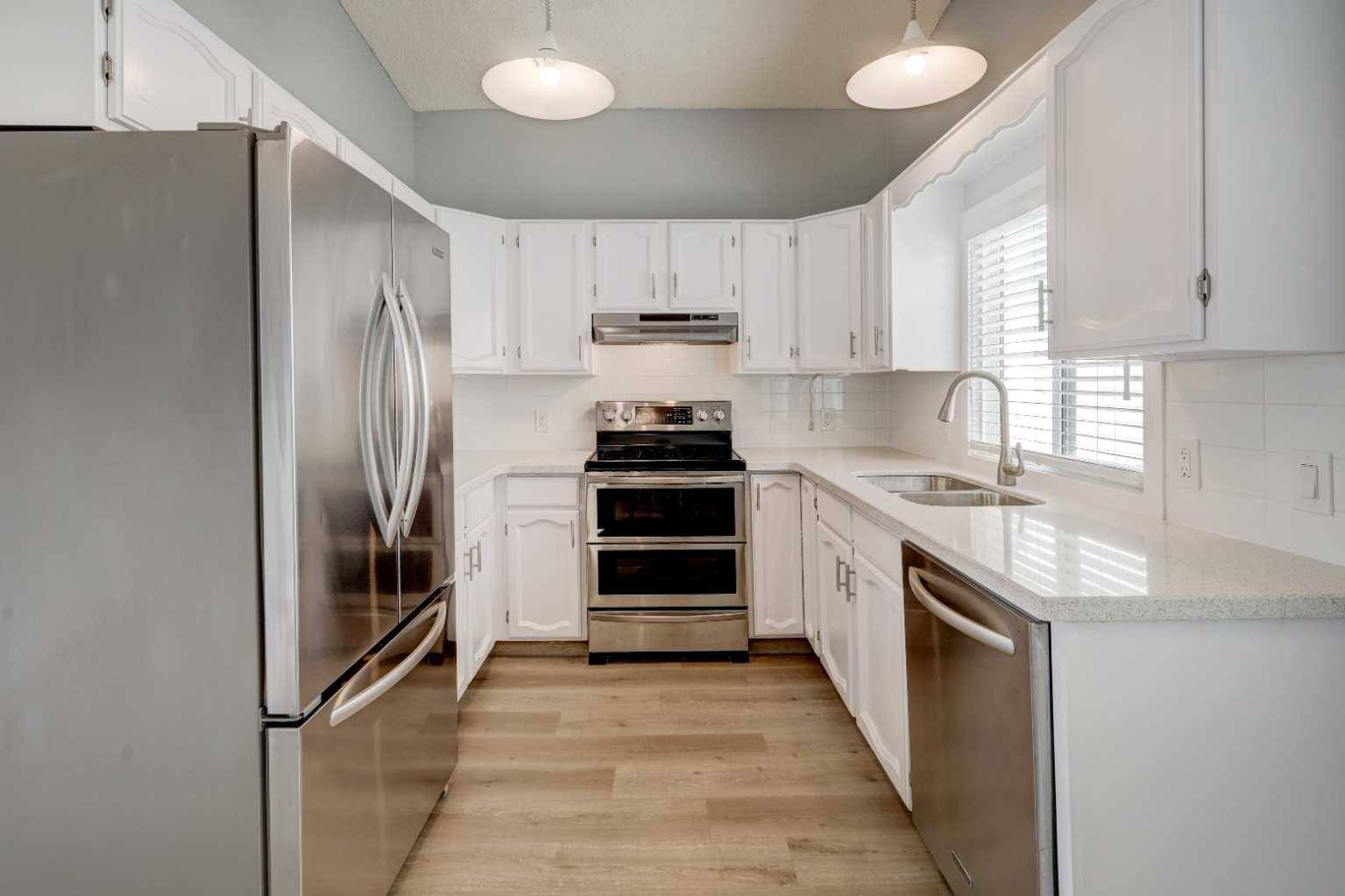 Calgary, AB T3G1X8,7802 Ranchview DR NW