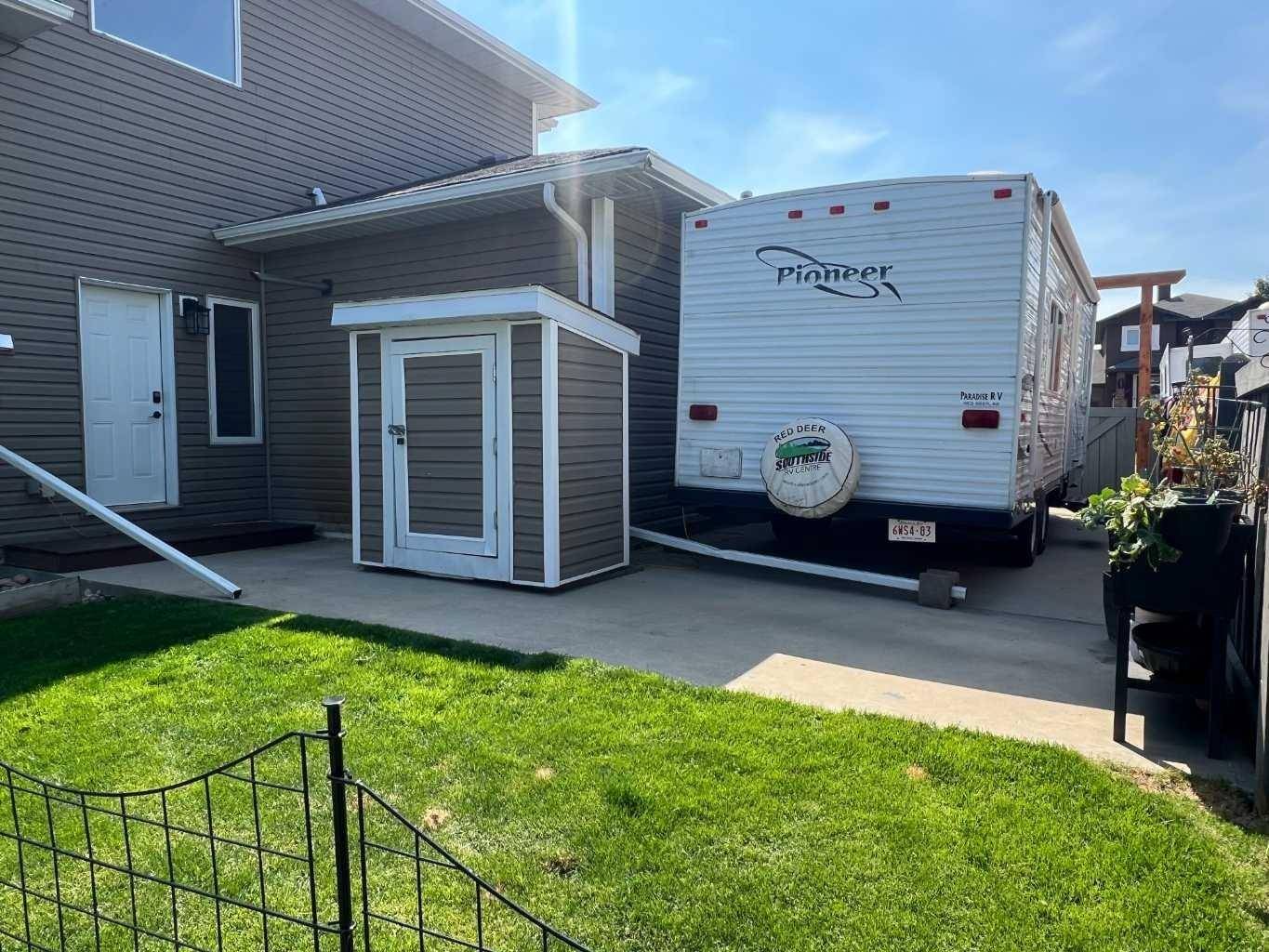 Grande Prairie, AB T8X 8C6,12509 Lakeshore DR