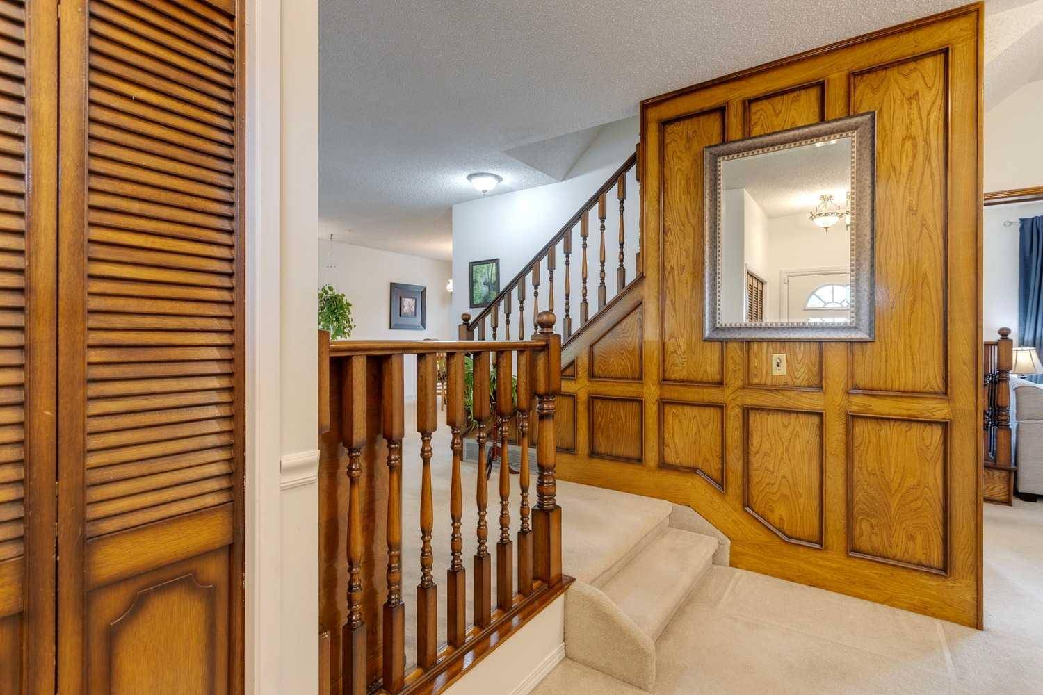 Calgary, AB T3B 3X1,7336 Silver Springs RD NW