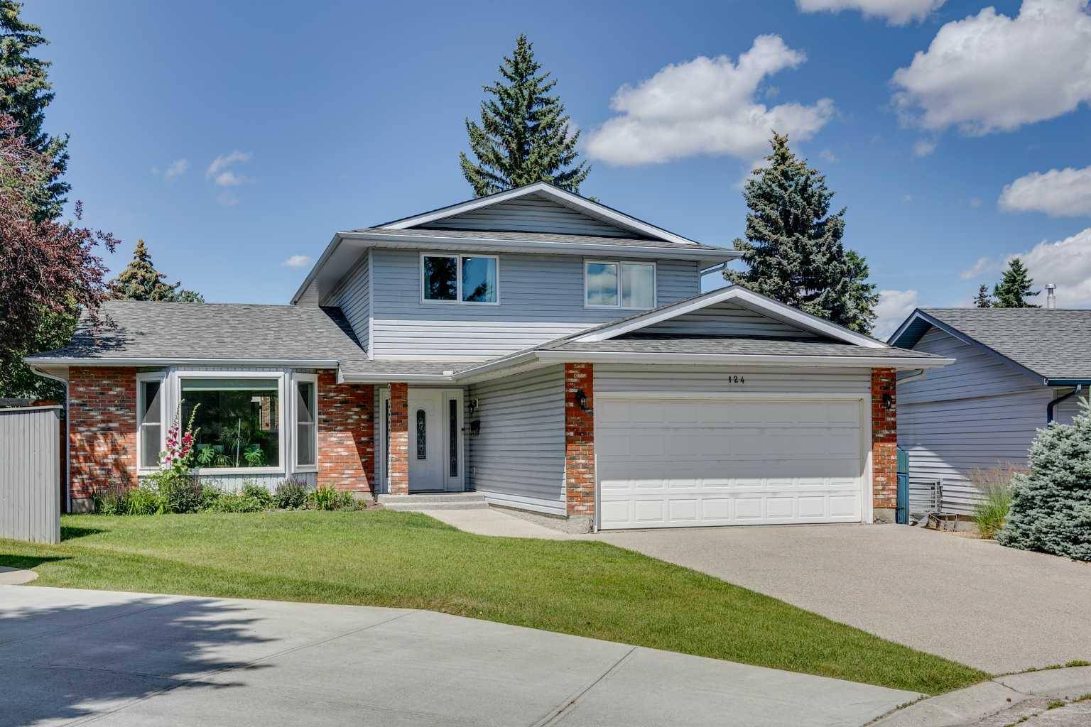 124 Brookmere Bay SW, Calgary, AB T2W 2R9