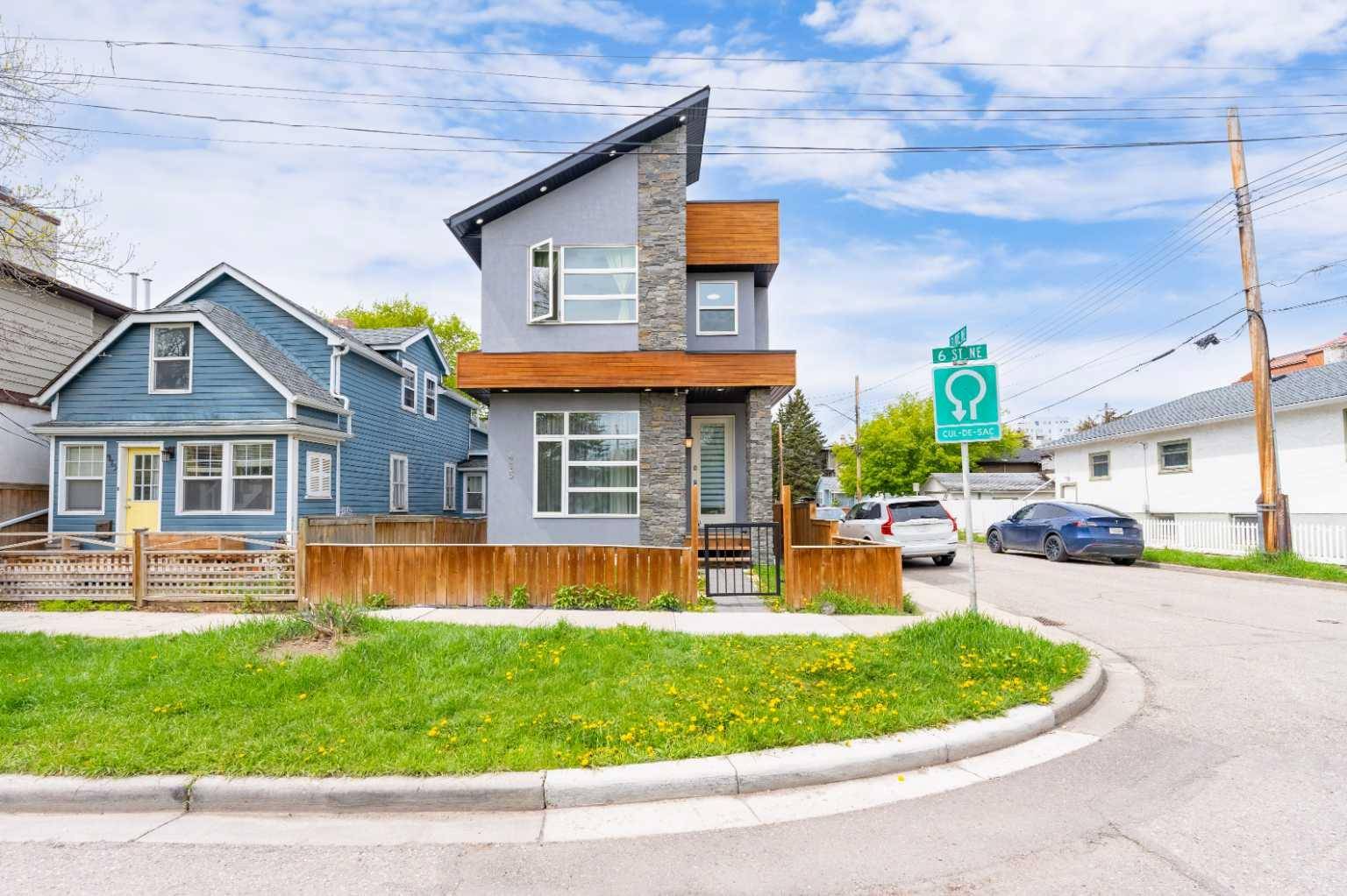 415 6 ST Northeast, Calgary, AB T2E 3Y2
