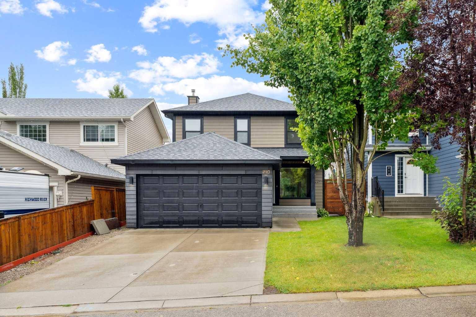 210 Millrise SQ SW, Calgary, AB T2Y 2W5