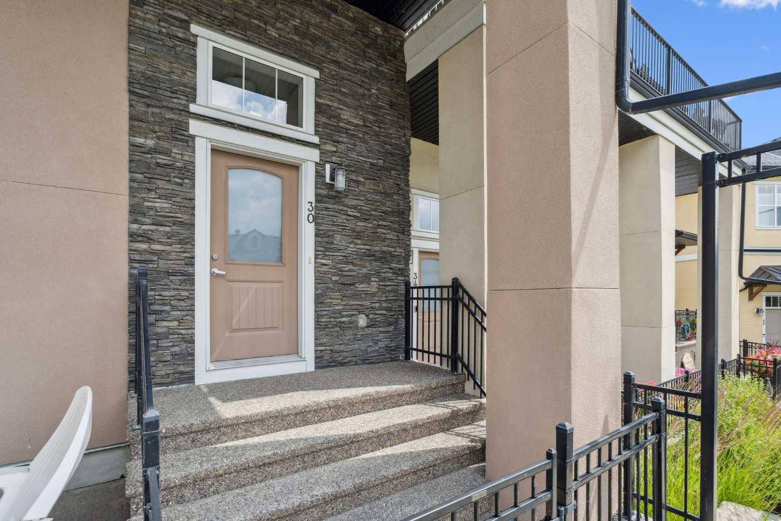 Calgary, AB t3m 1z3,30 Cranbrook Villas SE