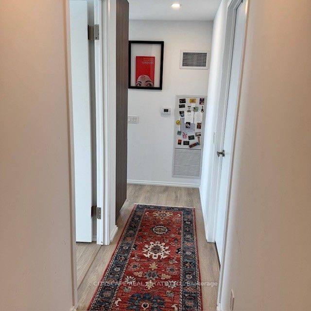 Toronto C08, ON M5B 0C1,197 Yonge ST #4402