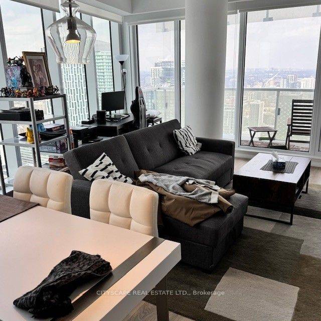 Toronto C08, ON M5B 0C1,197 Yonge ST #4402