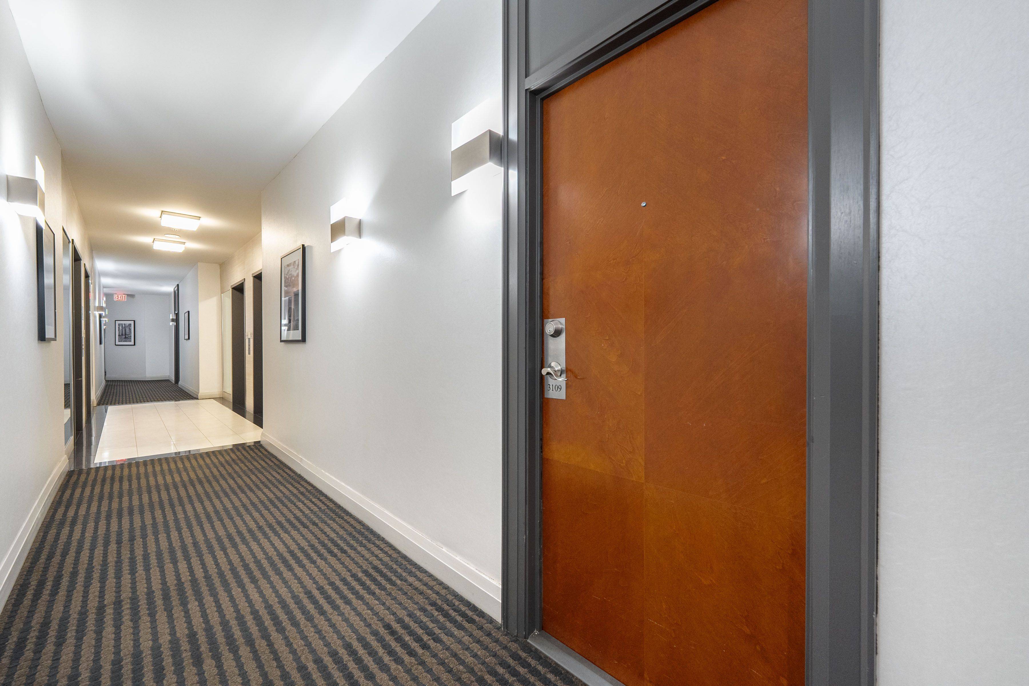 Toronto C09, ON M4W 3Y2,300 Bloor ST E #3109