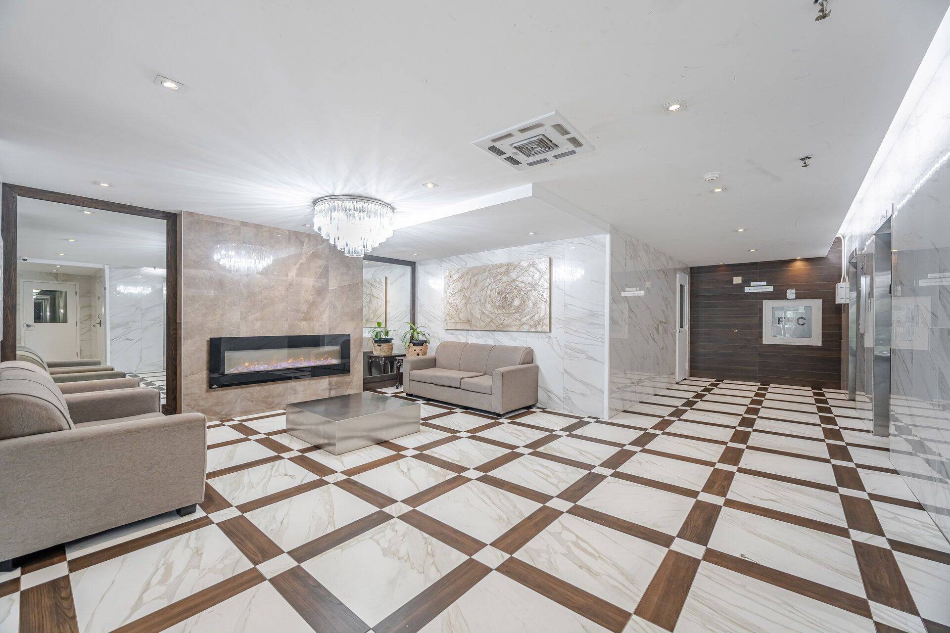 Toronto E11, ON M1B 2P4,100 Wingarden CT #1503